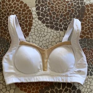 Lululemon bra, fully adjustable